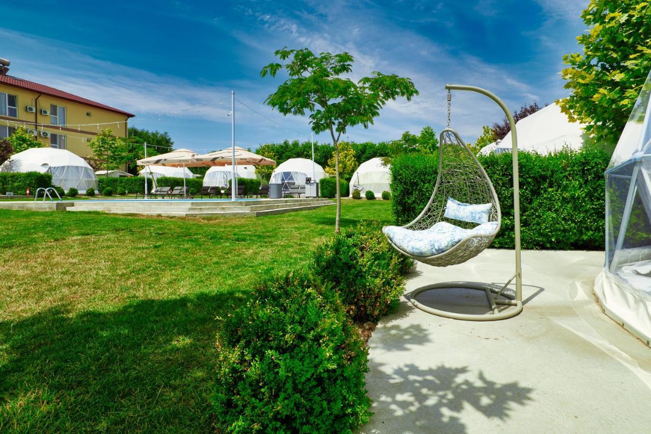 Отель Seagloo Glamping - Adults Only Костинешти Экстерьер фото