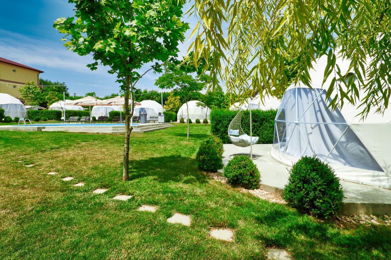 Отель Seagloo Glamping - Adults Only Костинешти Экстерьер фото