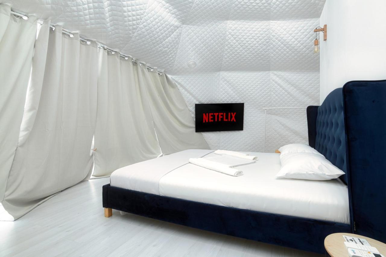 Отель Seagloo Glamping - Adults Only Костинешти Экстерьер фото