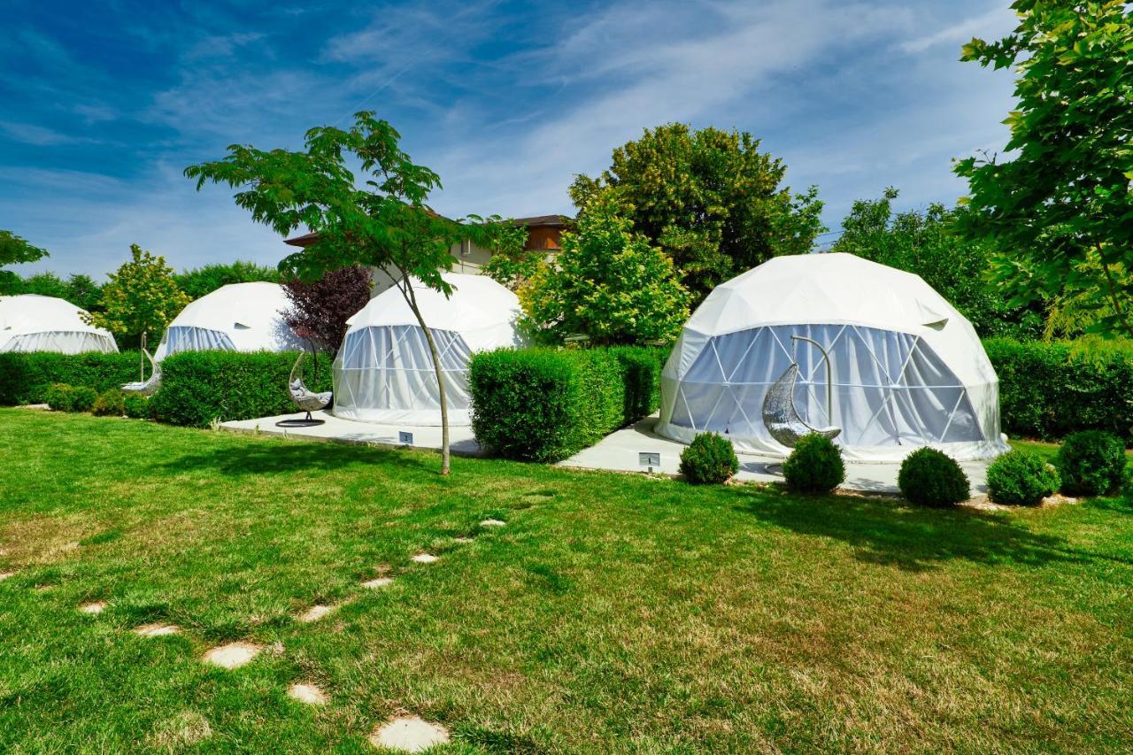 Отель Seagloo Glamping - Adults Only Костинешти Экстерьер фото
