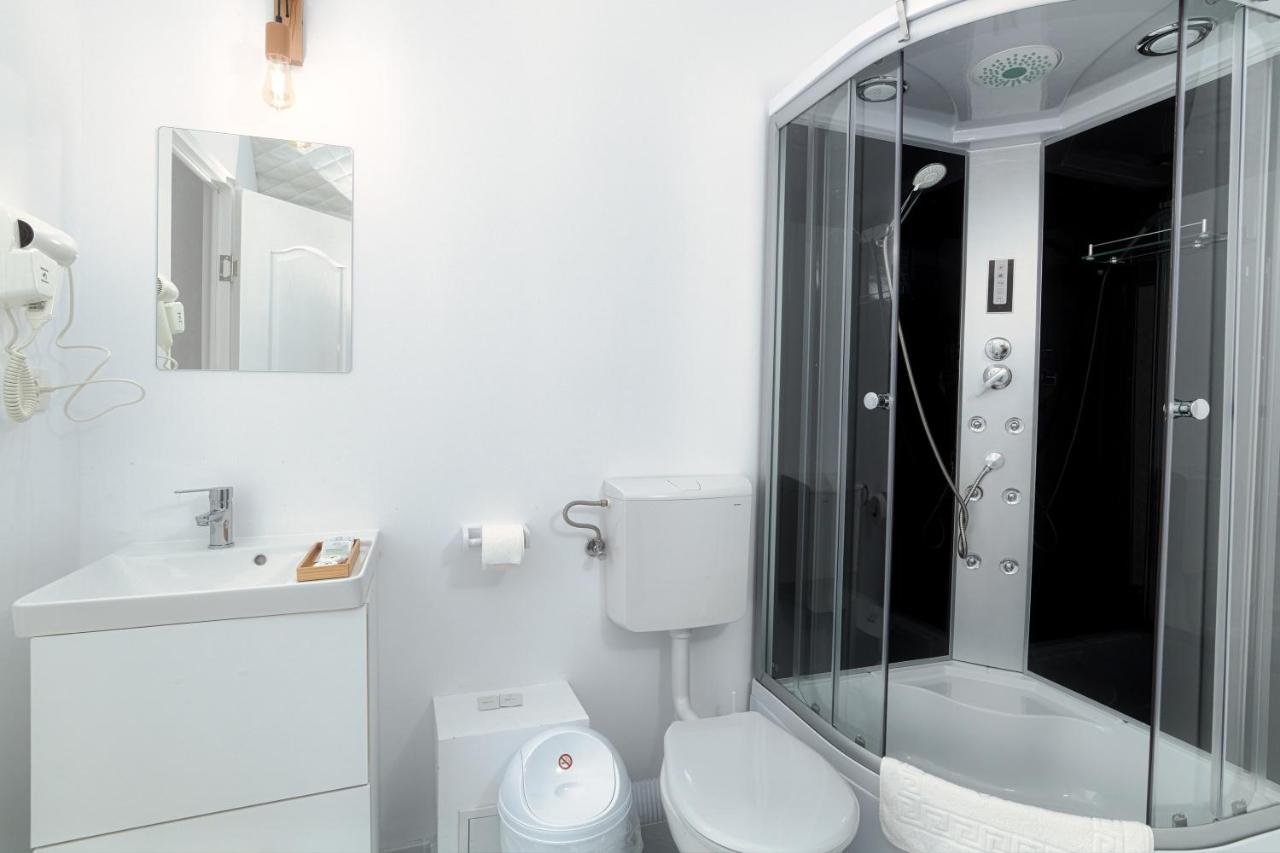 Отель Seagloo Glamping - Adults Only Костинешти Экстерьер фото
