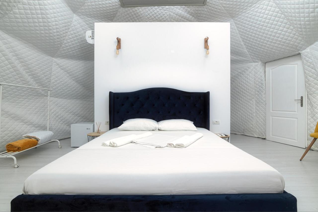 Отель Seagloo Glamping - Adults Only Костинешти Экстерьер фото