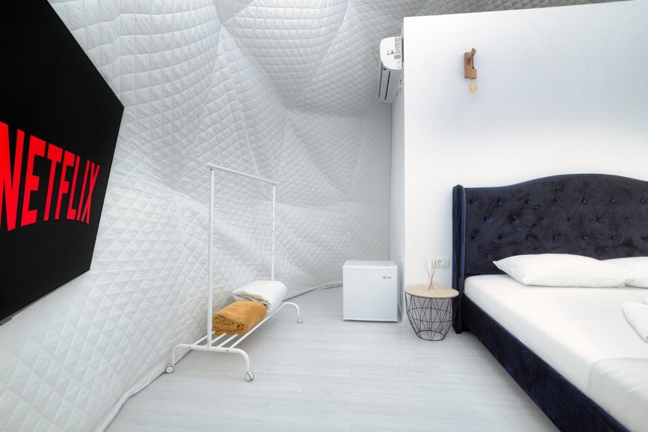 Отель Seagloo Glamping - Adults Only Костинешти Экстерьер фото